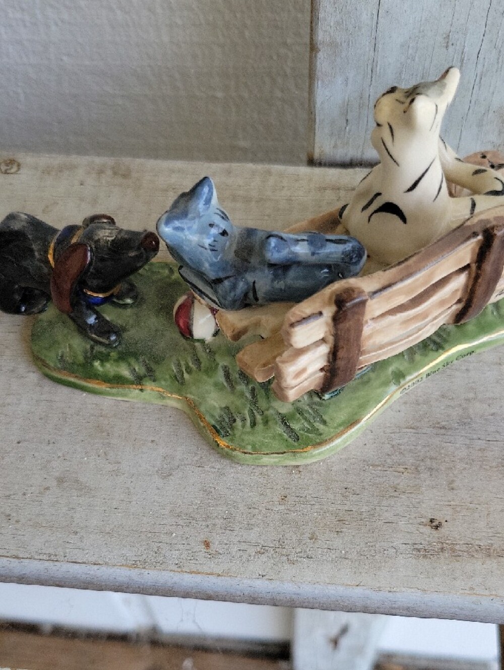 Blue Sky Cats And Dog Ceramic On Bench With Ball Vintage - Picture 7 of 10